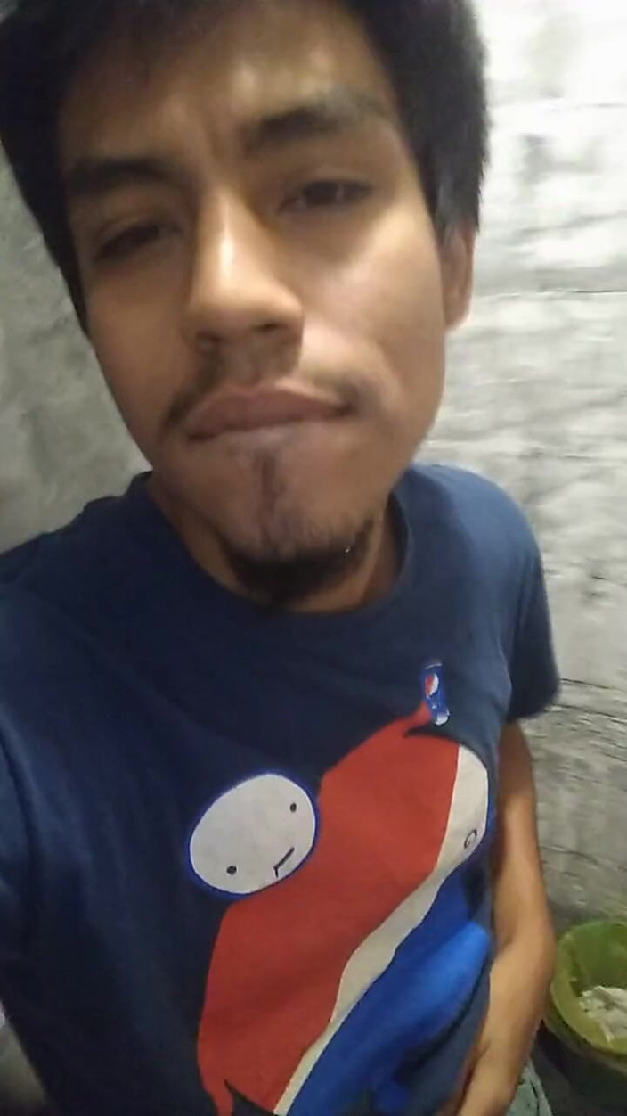 AlexAlejandro13: 我的鸡巴能测量你喜欢它的样子手淫