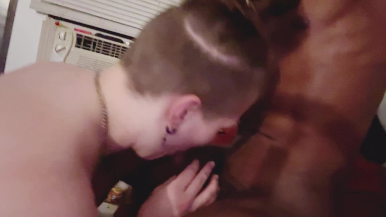 Thekookiejar: Líže jeho zadek a má to rád
