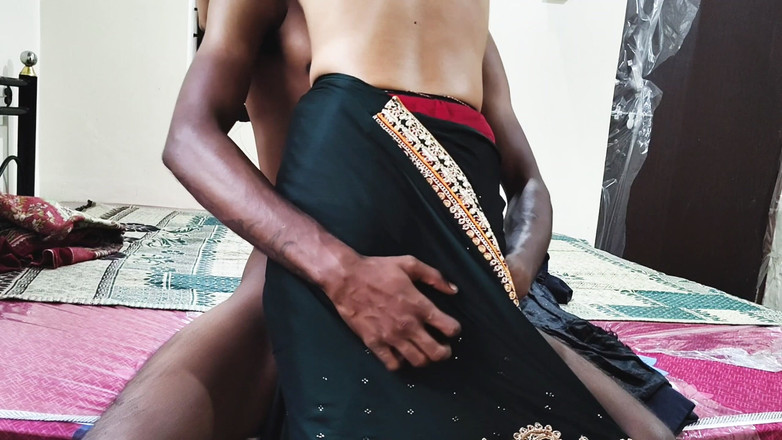 Viralcouple76: デシ18歳の義理の姉妹、初めてのセックス!きついプッシーファック