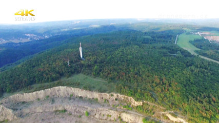Peaches and Bananas: Teenager sulla spiaggia nudista filmata da Un Drone