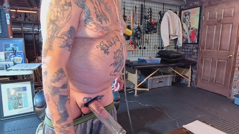 City hog: Bent over pumping