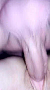Bolas peludas y clítoris peludo con mucho esperma