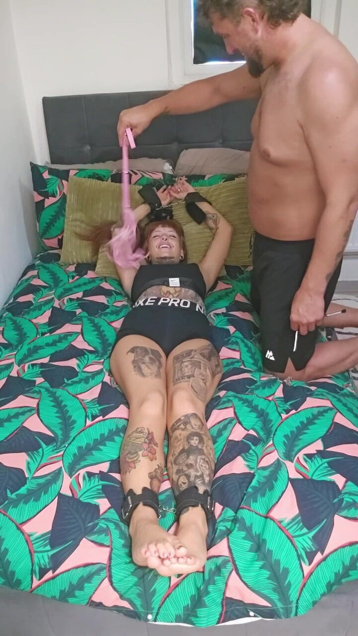 Yourfavecumslut: intensa cócegas