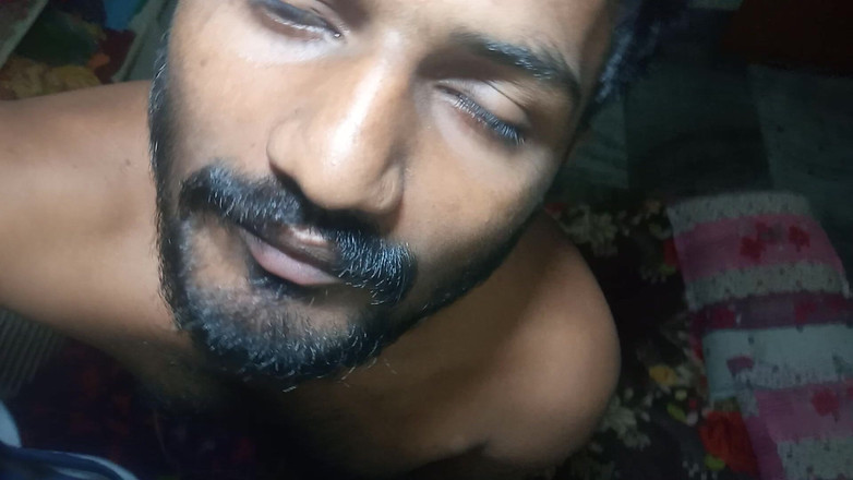 KUMBHA MANOJ KUMAR: 夜间表演蜡烛作业