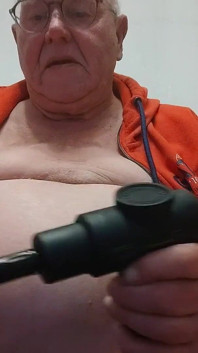 Massage-tool weer en sperma drinken