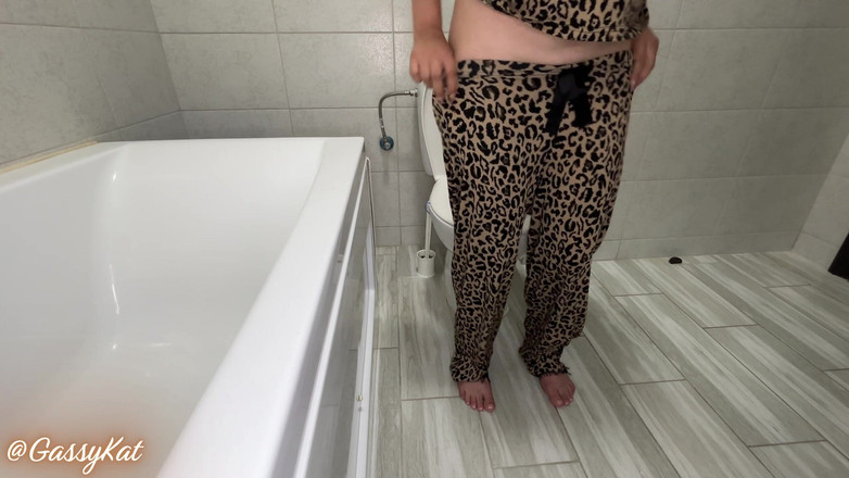 GassyKat: 매일 화장실 에피소드 24