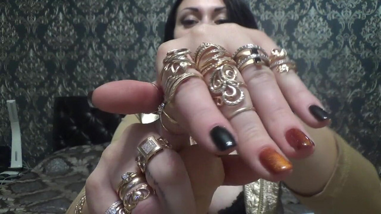 Goddess Misha Goldy: HJ v 18 zlatých prstenech! Jewerly fetiš!