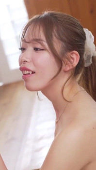 La recién llegada Koitsuki Noa 25, una esposa carnívora obsesionada con la buena comida, el sake y el buen sexo, hace su debut av. Capítulo 2