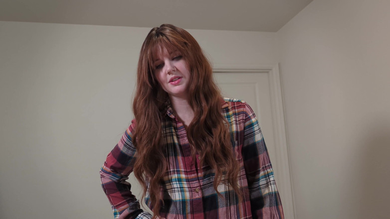 Housewife Ginger: ¿Dejarías que tu hermanastra te ayude a tomar fotos de...
