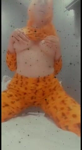 Lolafuccbunny: Pyžamový twerk škádlení BEZ ZVUKU