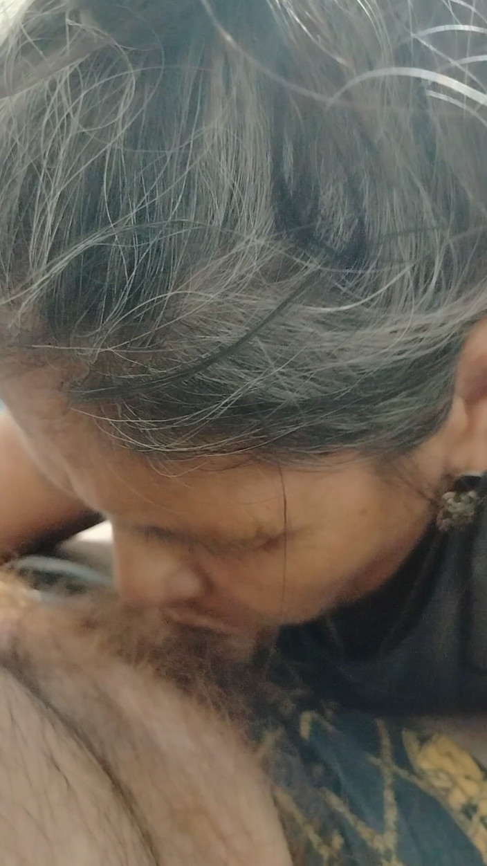 cextyu: Oma-blowjob