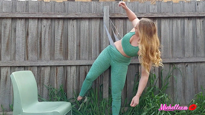 Michellexm: Wedgie de Fence