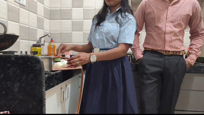 Mumbai Ashu: Indian Girl Fucked Her Teacher at Home First Time