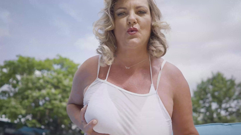 Big Boobs Babe: Percutian dengan Kakak Ipar Saya - Payudara Meganya Tidak Akan Membiarkan...
