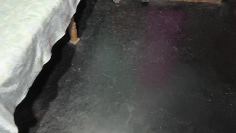 SAFI TV: Ich umarmte meine mitbewohnerin in meinem haus und fing an,...