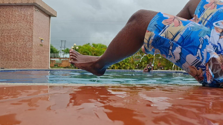 BMCs: Sperma schwimmen im pool, harter sex im wasser, doppelter orgasmus