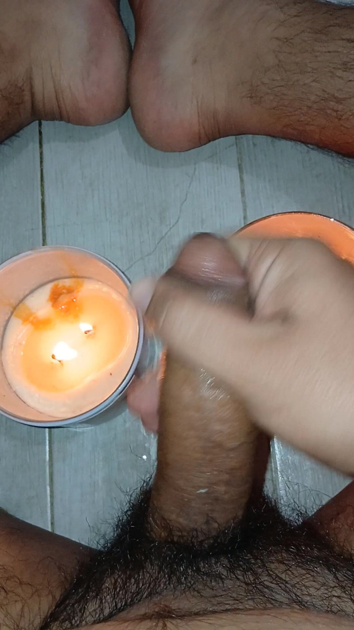 Alexander33324: Une paille dans la lumière romantique de bougies aromatiques pour...
