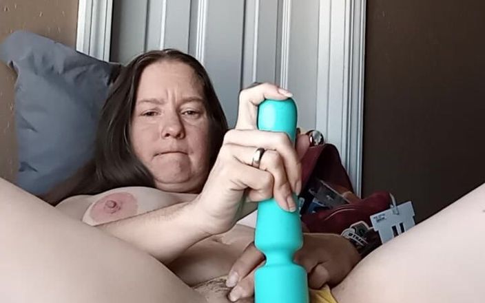 TinyLittleTease: Jugando en mi tanga amarilla