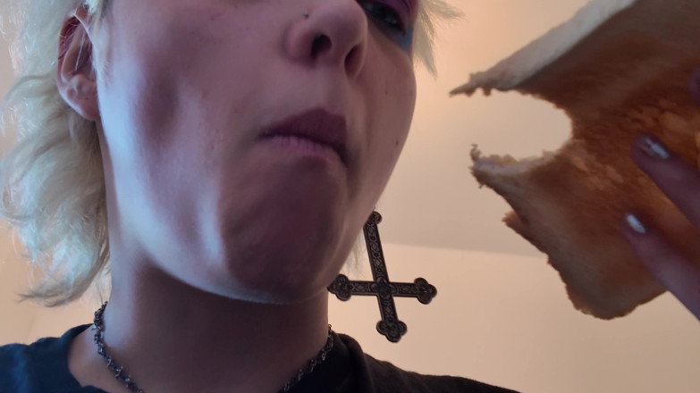 Glitterqueen1999: 4k - Riesin penetration - Kleiner mann in meinem essen