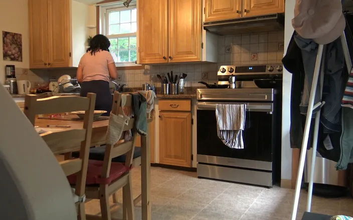 Souzan Halabi: Pakistani Stepmom Almost Caught Me Jerking off in Her Kitchen