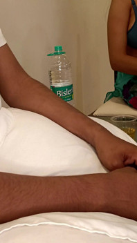 Caliente bhabhi ven en hotel y follada monta devar gran polla