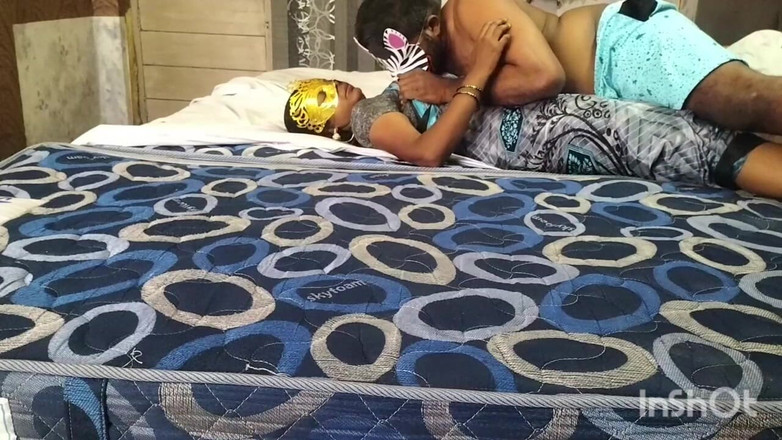 Funny couple porn studio: Señora dueña de casa tamil con mms laborista
