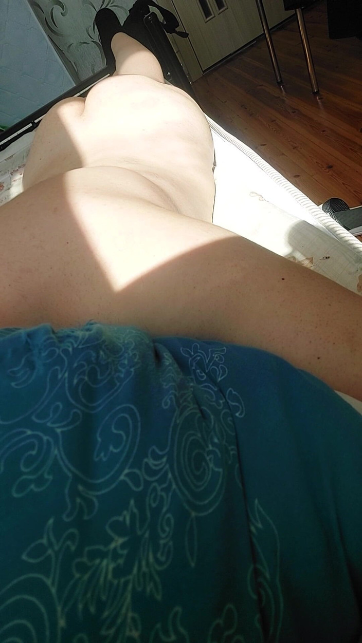 Kitty_Cross: Pretty Blonde Natural Body of Cute Sissy White Femboy Feminine...