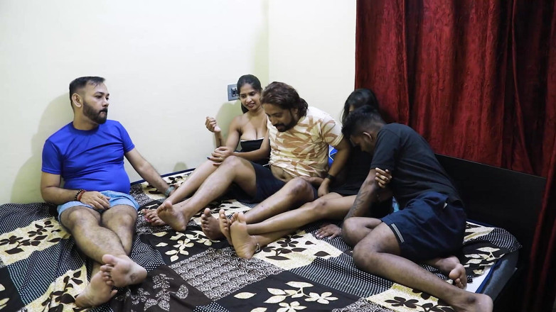 RIABHABI: ハドコアの仲間とのセックス、美しい女の子とのインド系デシセックス