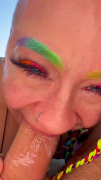 Scopando la figa squirting di Dagga su poV