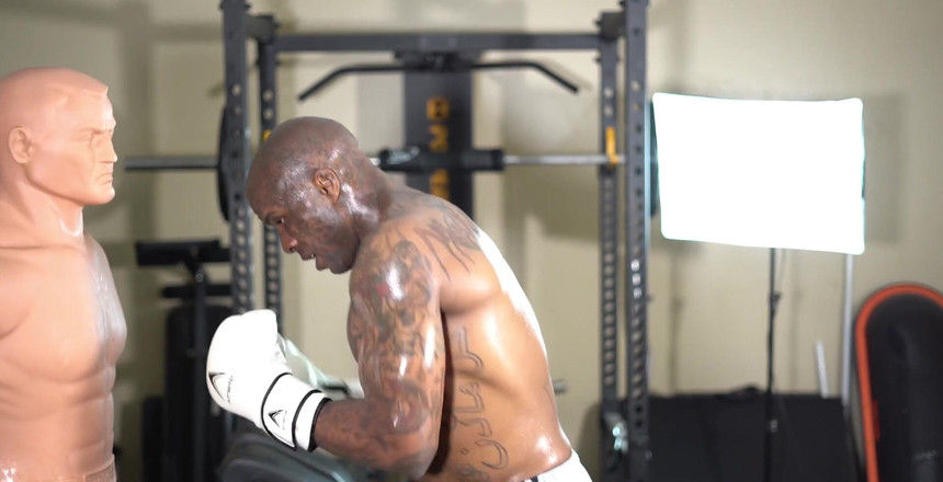 Hallelujah Johnson: बॉक्सिंग कसरत!