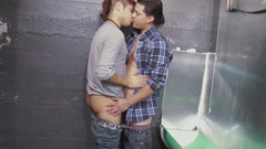 Just x gays: Des jumelles se troumblent, elles sont venues jouer 2