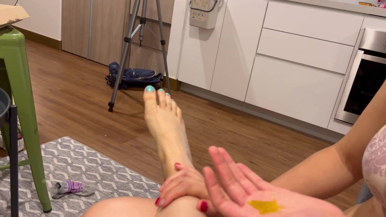 scarlettandc: Compilație sexy cu fetiș lesbian cu picioare