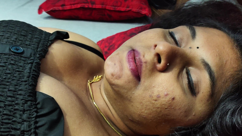 Vaigavarun45: Girl Friend First Time Sex with Boy Friend in Home...