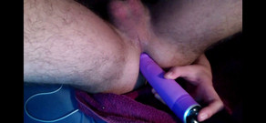 Luca-twink: Dildo berwarna kuning besar dalam pantat saya