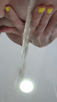 撒尿汇编。金雨。女主调教撒尿。第 823 集
