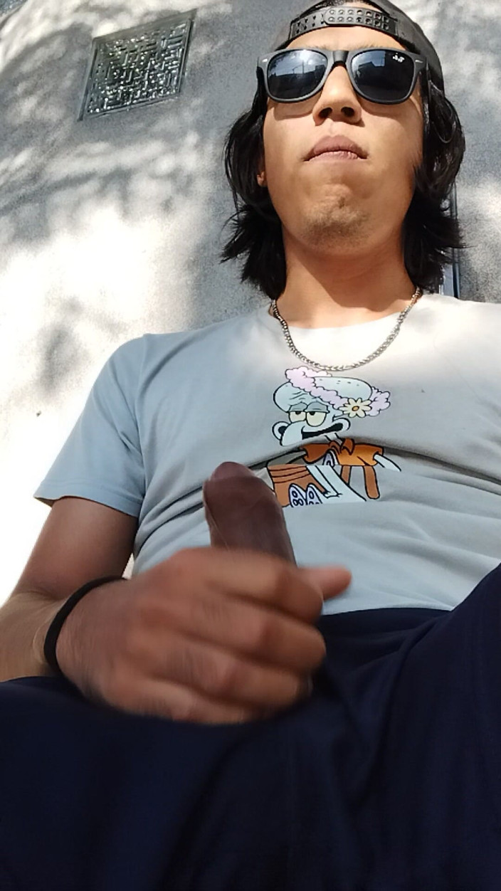 AlexAlejandro13: Buenos Días
