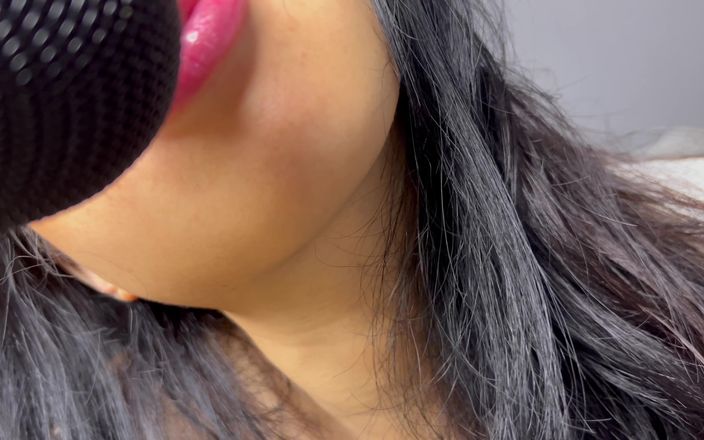 Asmr_mouth: 관능적인 예티 마이크 핥기