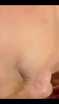 Moje první kouření velkého ptáka nevlastního bratra, žádám ho, aby se mi vystříkal do pusy