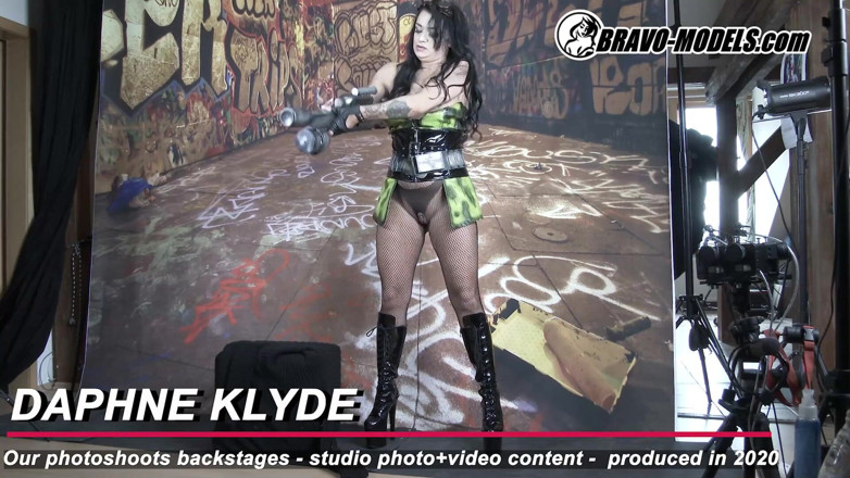 Bravo Models Media: Sessão de fotos nos bastidores Daphne Klyde - Adulto