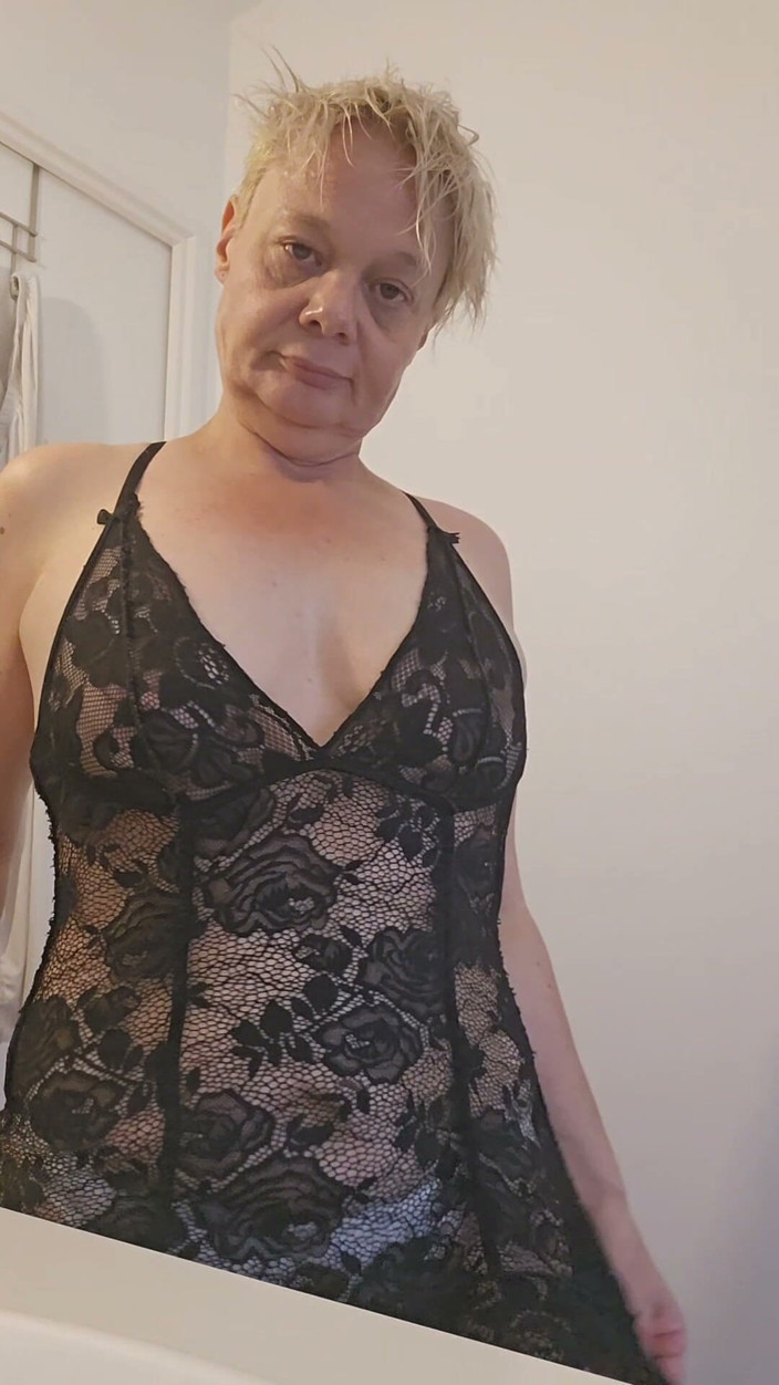 Sofy13: Come Spend an Intimate Moment with a Mature MILF in...