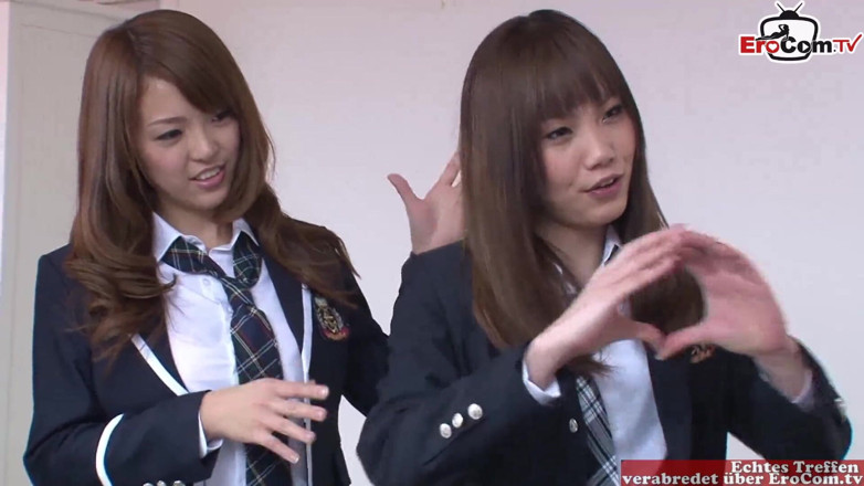 EroCom: Gangbang reverso com meninas japonesas