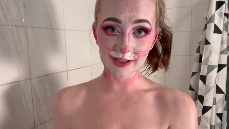 Em Yang: Pov: pengalaman ngentot kitty body-paint