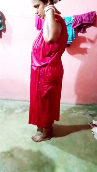 Sari caindo depois do banho