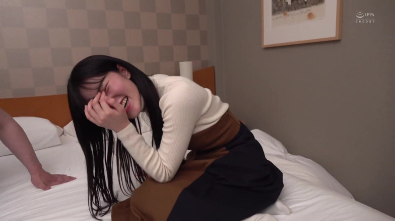 Strix: Creampie překvapení s masivním ptákem pro vysokoškolskou kočku s úžasnými křivkami...