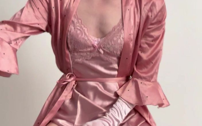 Jessica silk: Jess Silk cưỡi cu giả