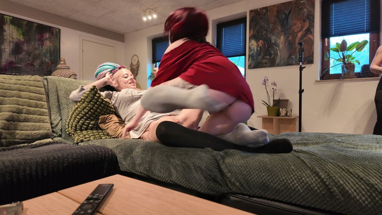 EdgesOfReality: Living Room Fuck