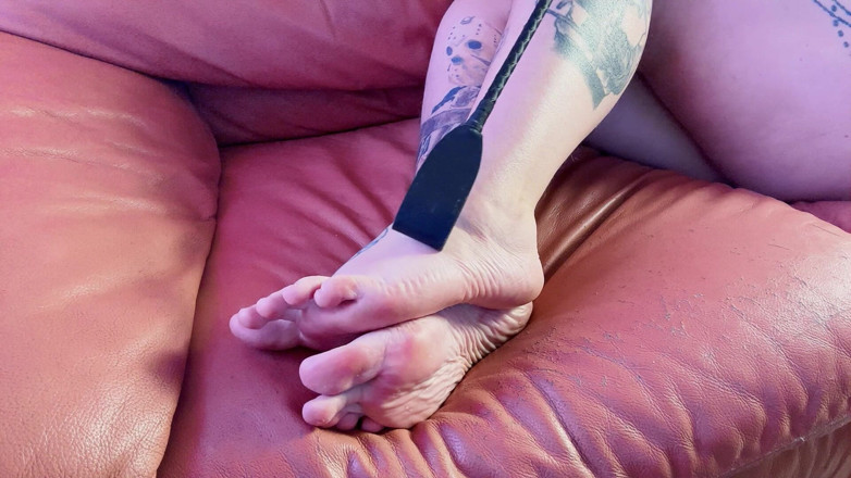 Kisicaxx: Necke dich mit meinen sexy füßen und beinen