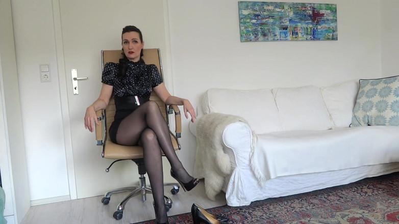Lady Victoria Valente: Schuhe von deiner ehefrau ausgeliehen und getragen