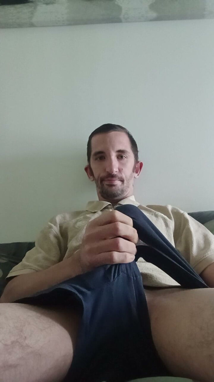 Alexis bondoux: Huge of a Young Guy with His Big Cumshot