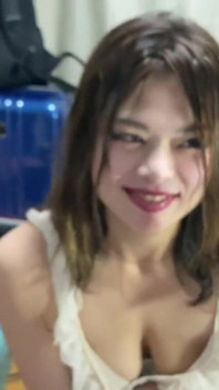 Peituda beleza gravure, química instantânea e impulso selvagem criam um encontro íntimo inesquecível